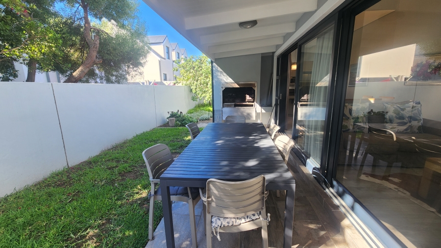 4 Bedroom Property for Sale in Westcliff Western Cape